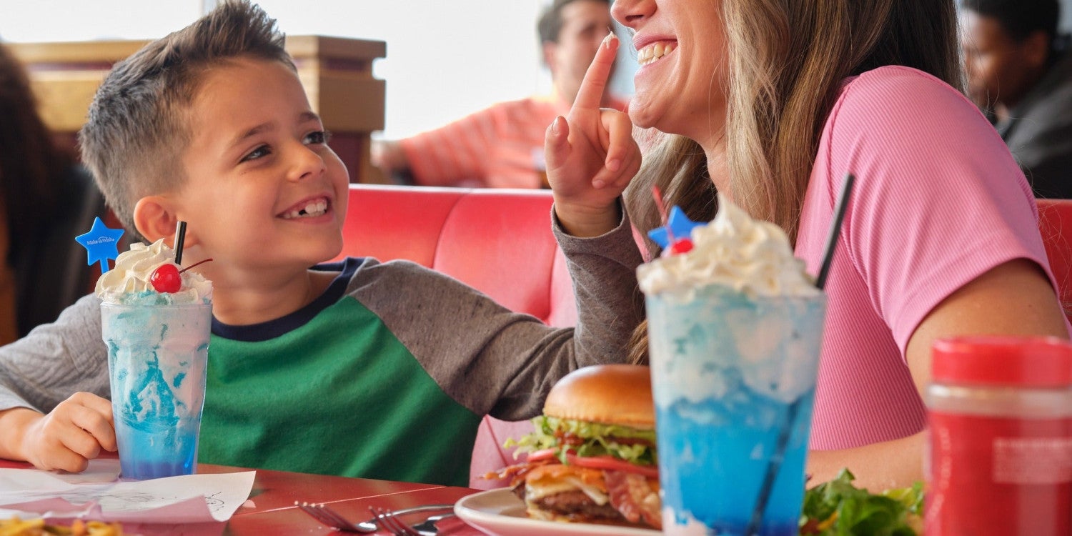 Red Robin Gourmet Burgers Raises $1 Million for Make-A-Wish in Just One Year: A Victory of Burgers and Benevolence Red Robin Gourmet Burgers Raises $1 Million for Make-A-Wish in Just One Year: A Victory of Burgers and Benevolence
