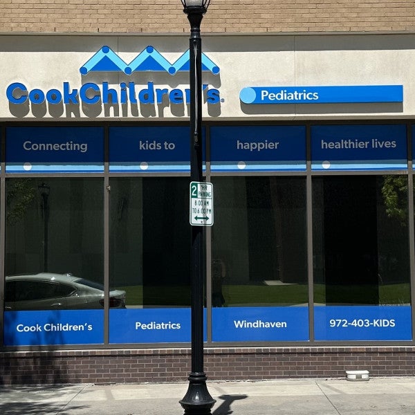 Window Vinyl Attracts Customers!