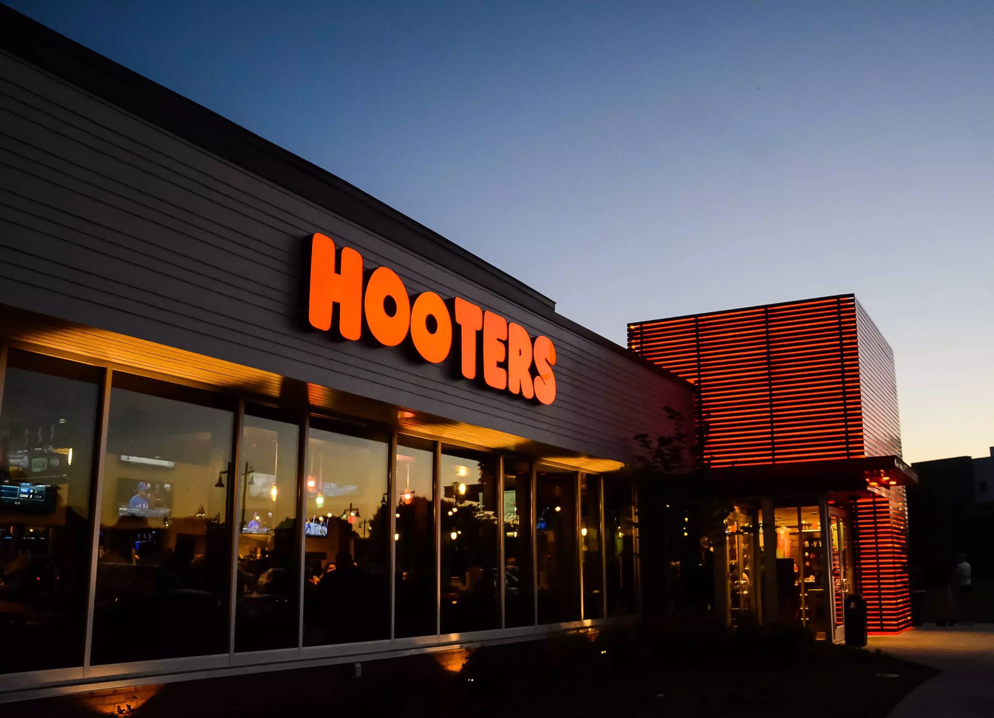 Hooters Goes Frozen: Wingz and More Available at Your Local Publix! Hooters Goes Frozen: Wingz and More Available at Your Local Publix!