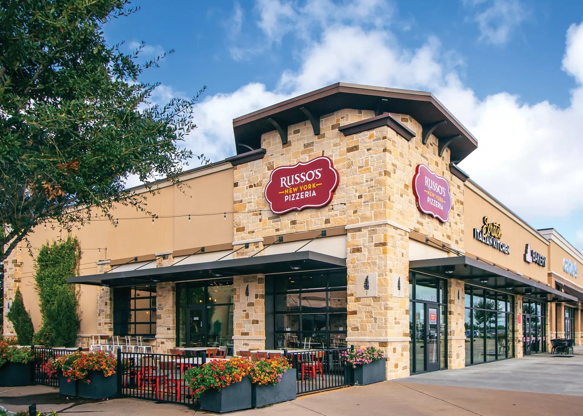 Russo's New York Pizzeria Takes a Bite of the West Coast: Multi-Unit Expansion to California Signals Delicious Revolution in Dining Russo's New York Pizzeria Takes a Bite of the West Coast: Multi-Unit Expansion to California Signals Delicious Revolution in Dining