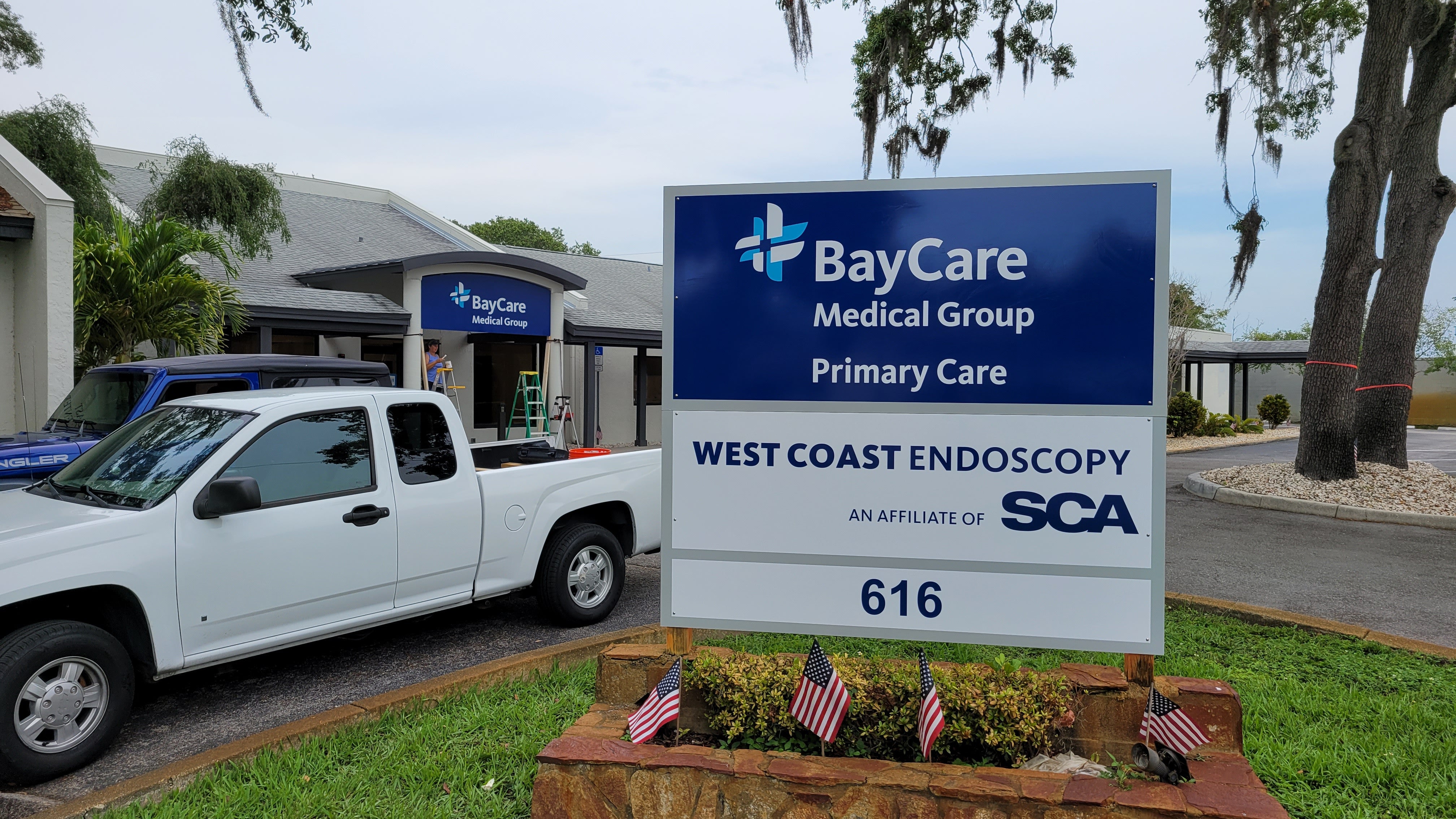 Outdoor Illuminated & Backlit Signs