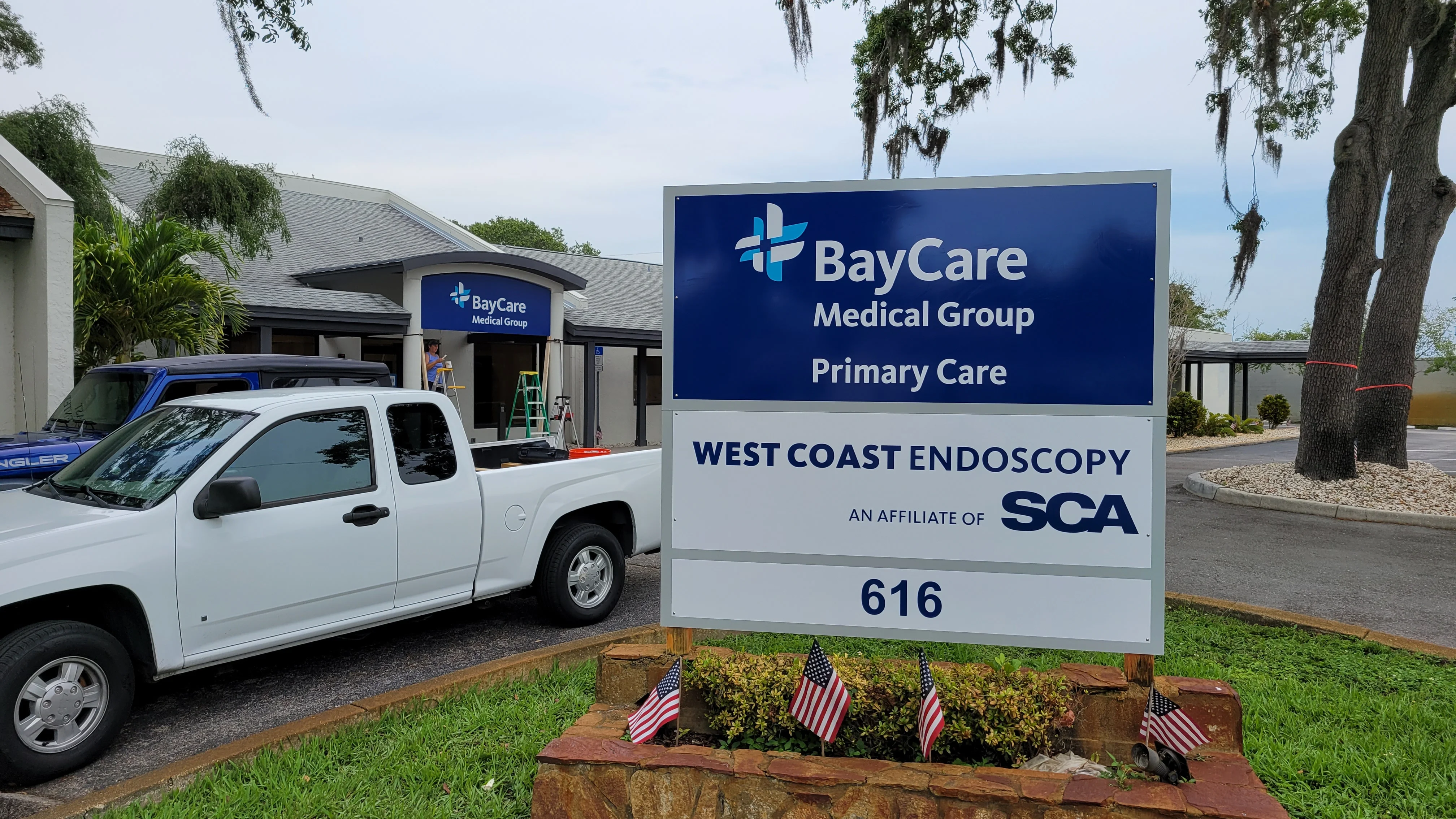 Outdoor Illuminated & Backlit Signs