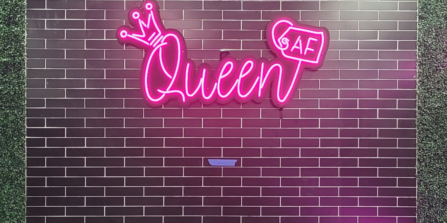 Illuminated & Lighted Signs
