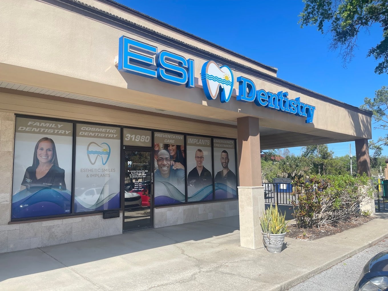 Building & Commercial Signs