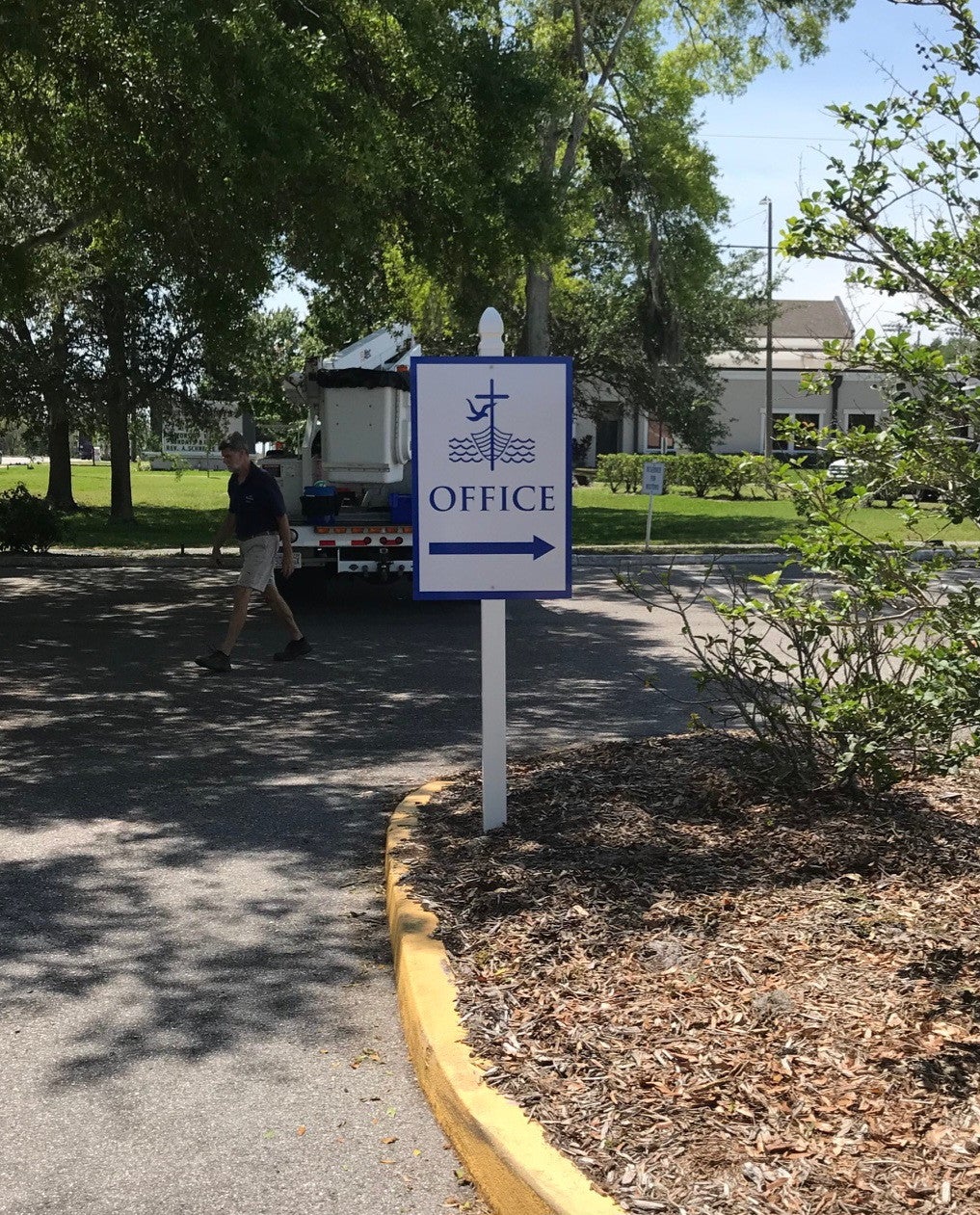 Custom Outdoor Signs for Business