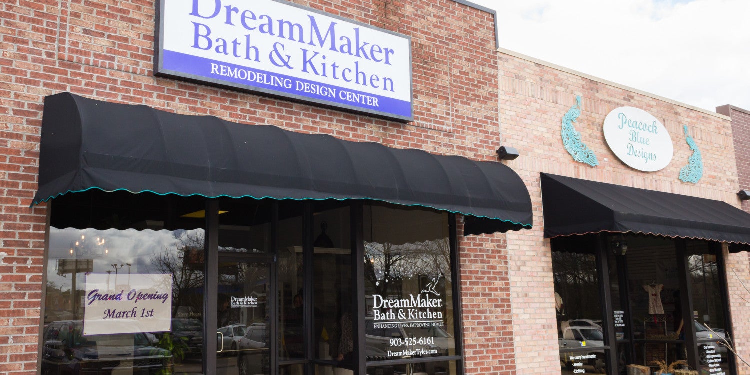 DreamMaker Bath & Kitchen™ Triumphs at STAR Awards: Franchise Rockstars Shine Brightest DreamMaker Bath & Kitchen™ Triumphs at STAR Awards: Franchise Rockstars Shine Brightest
