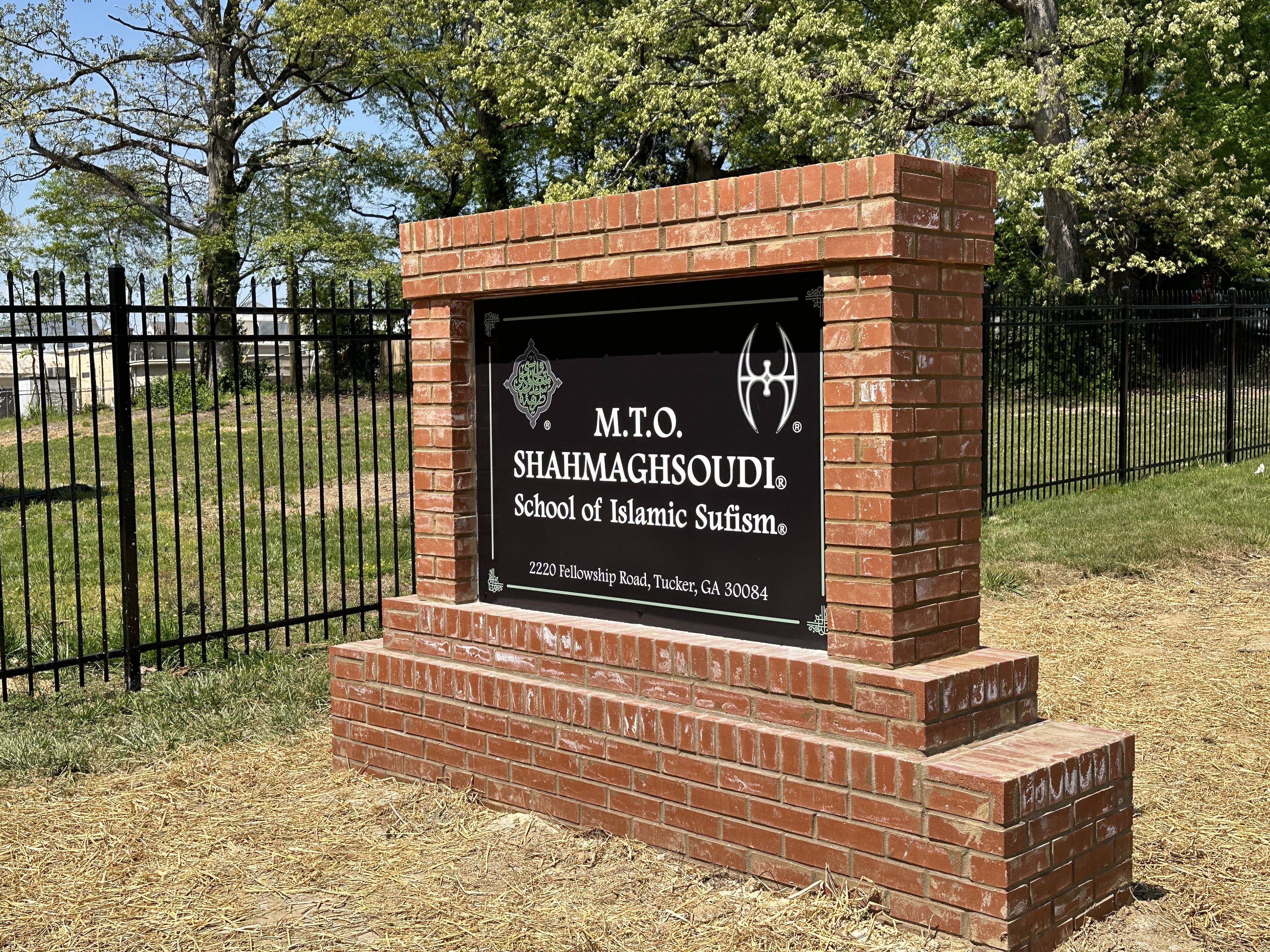 Custom Outdoor Signs for Business