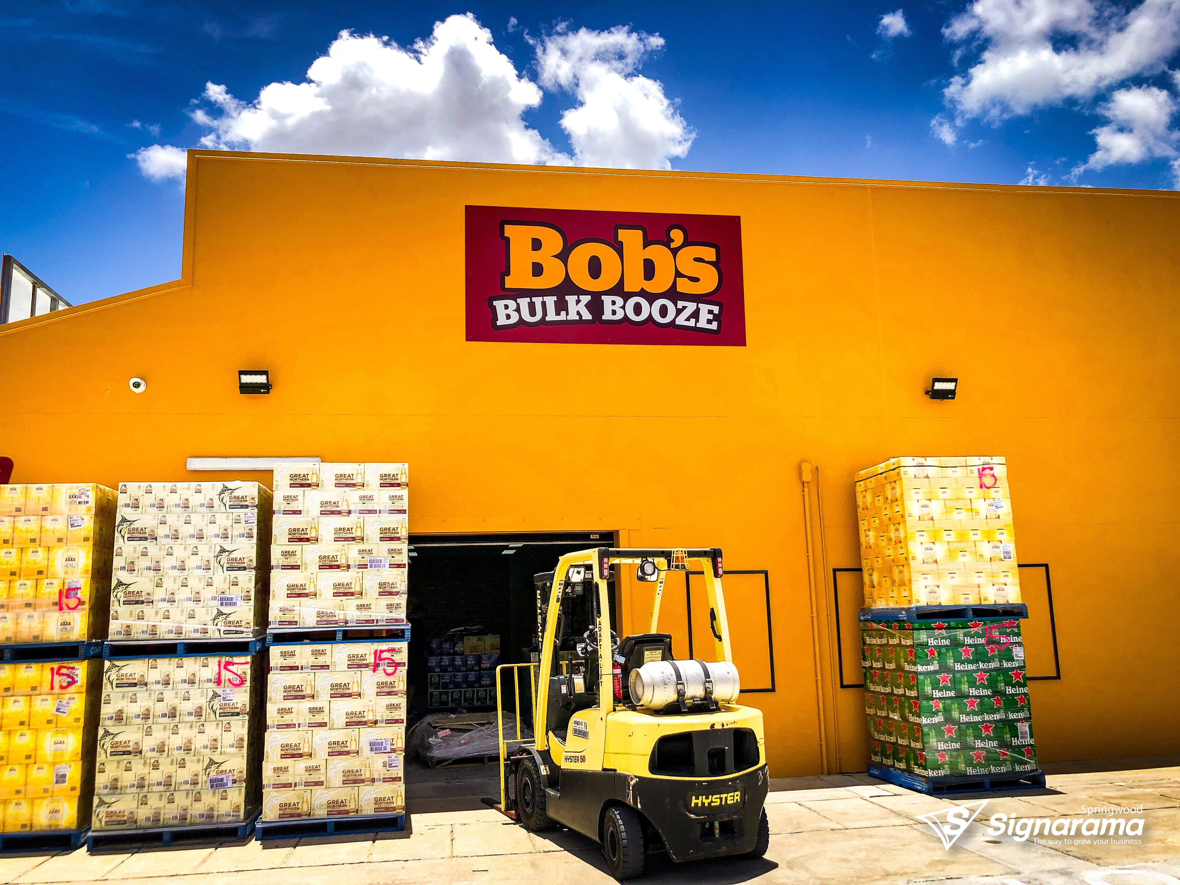 Bob's Bulk Booze Signage