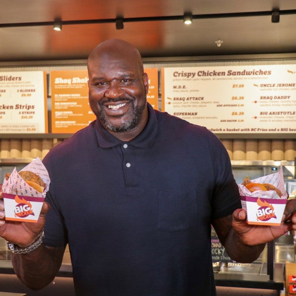 Shaquille O'Neal's Big Chicken Set to Take Downtown Chattanooga by Storm in 2024 Shaquille O'Neal's Big Chicken Set to Take Downtown Chattanooga by Storm in 2024