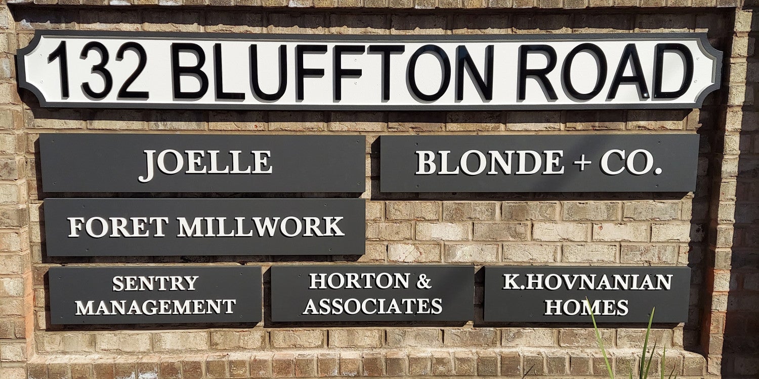 Custom Outdoor Signs for Business