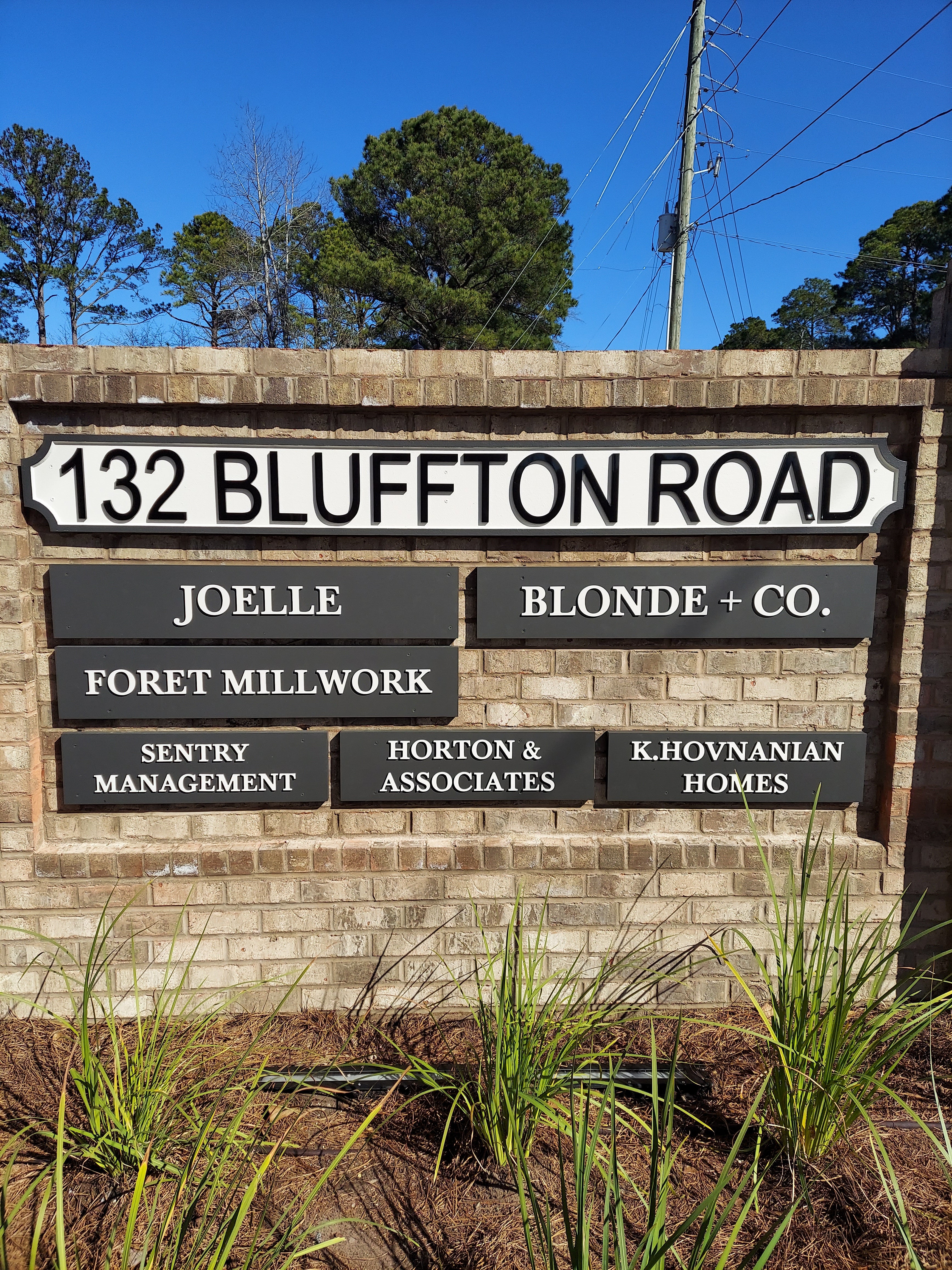 Custom Outdoor Signs for Business