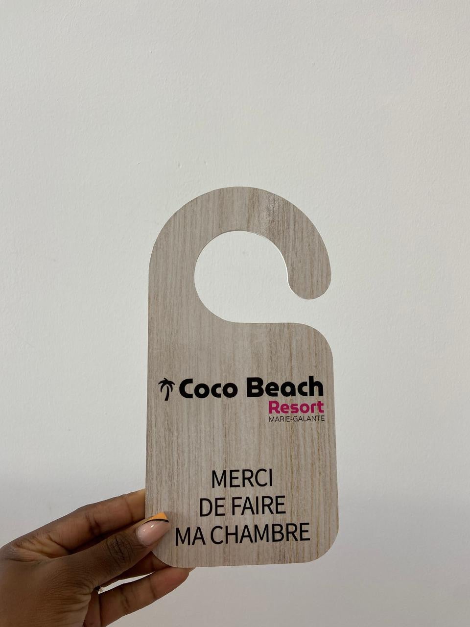 ACCROCHE PORTE en Adhésif