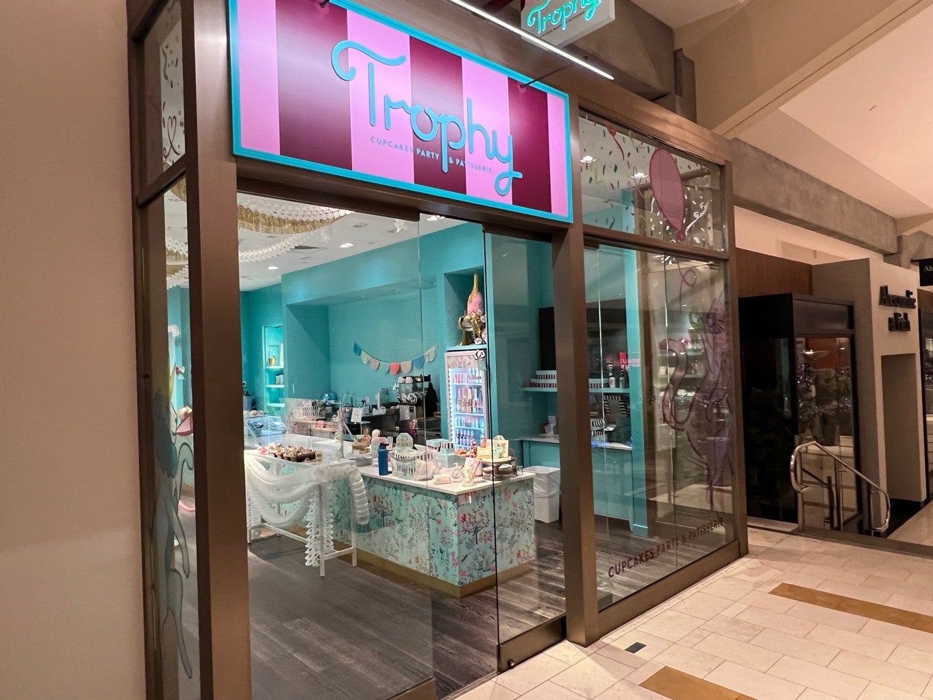 Trophy Cupcakes Opens Brand Store in Bellevue Square, Bellevue, WA