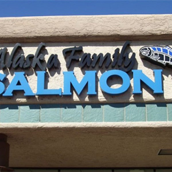 Restaurant sign, channel letter sign, outdoor sign, retail front sign, light up retail channel letter sign