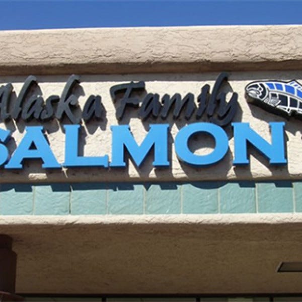 Restaurant sign, channel letter sign, outdoor sign, retail front sign, light up retail channel letter sign