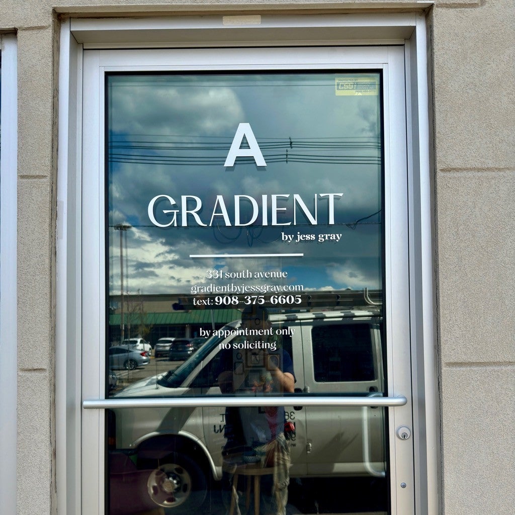 New Salon! New Signs!