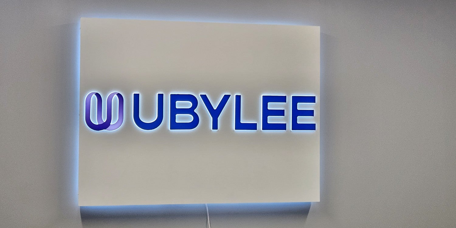 Illuminated & Lighted Signs
