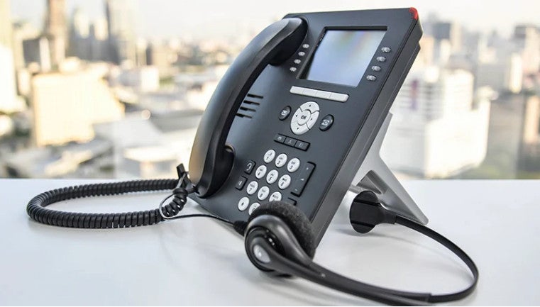 How to select a good IP phone system