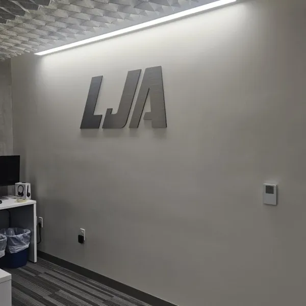 LJA