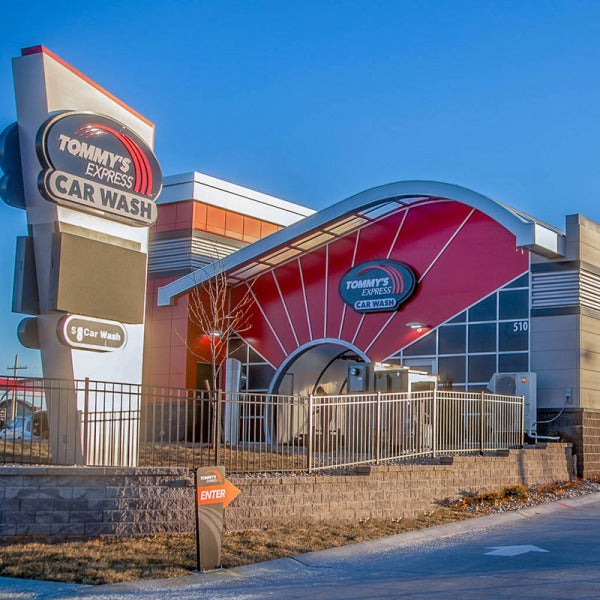 Tommy’s Express Opens in Fremont With Free Washes and App-Powered Convenience