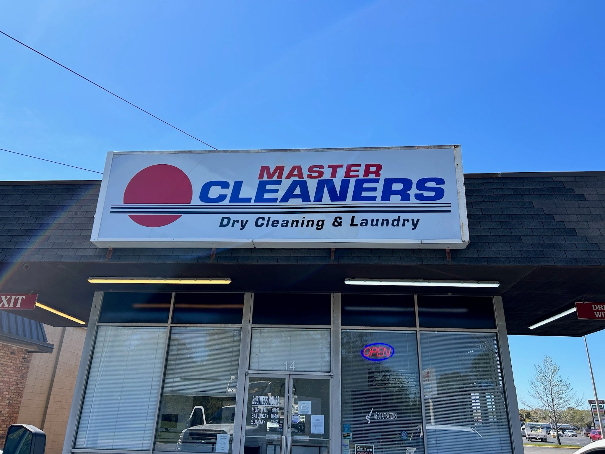 Master Cleaners Illuminated Sign