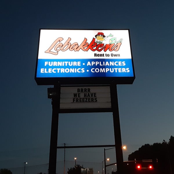 Pylon vs. Monument Signs for Danbury Commercial Properties