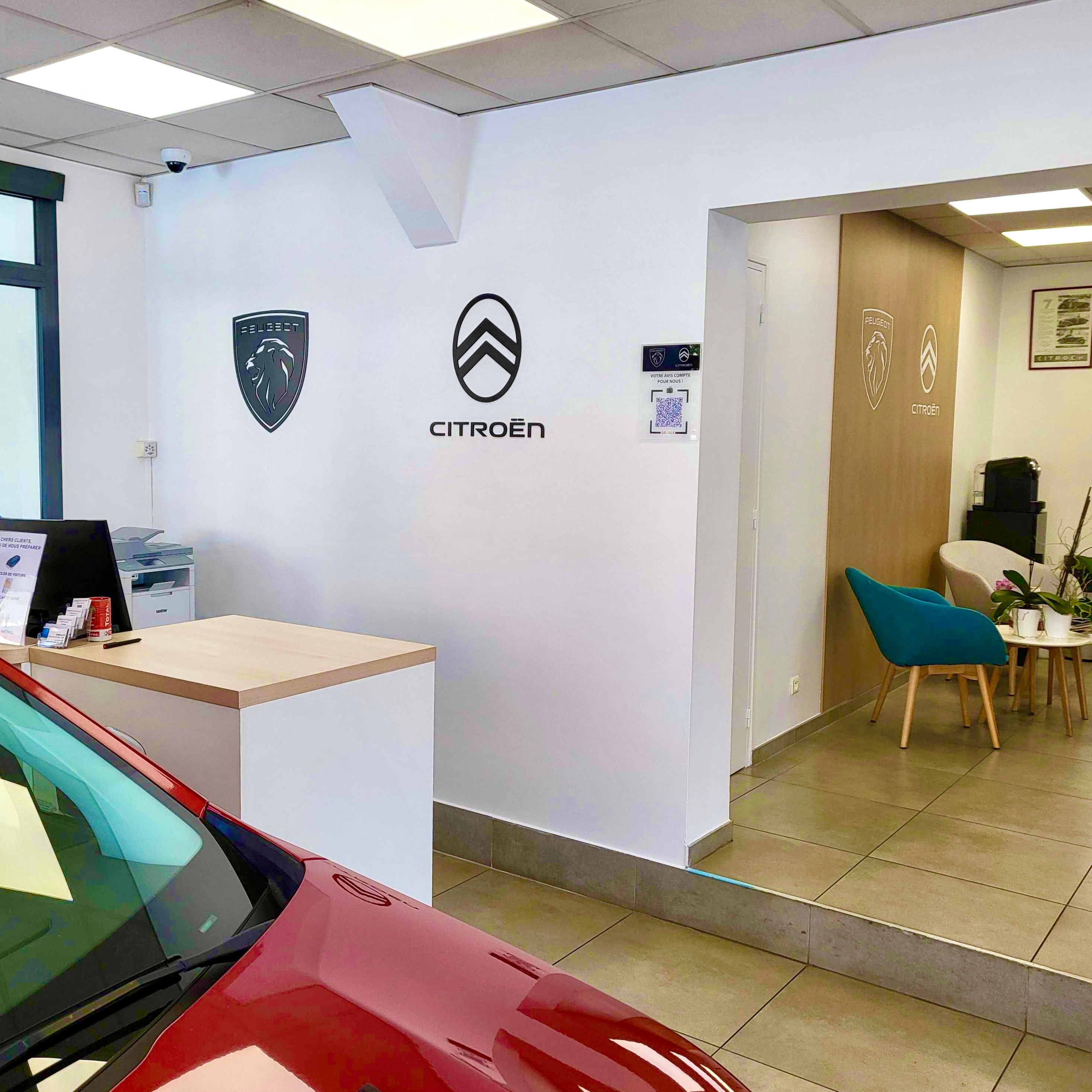 Signalétique pour garage de l'église Citroën-Peugeot