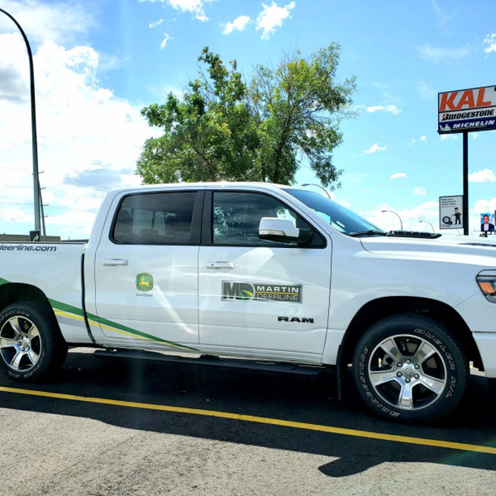 Vehicle Graphics for Martin Deerline in Edmonton, AB