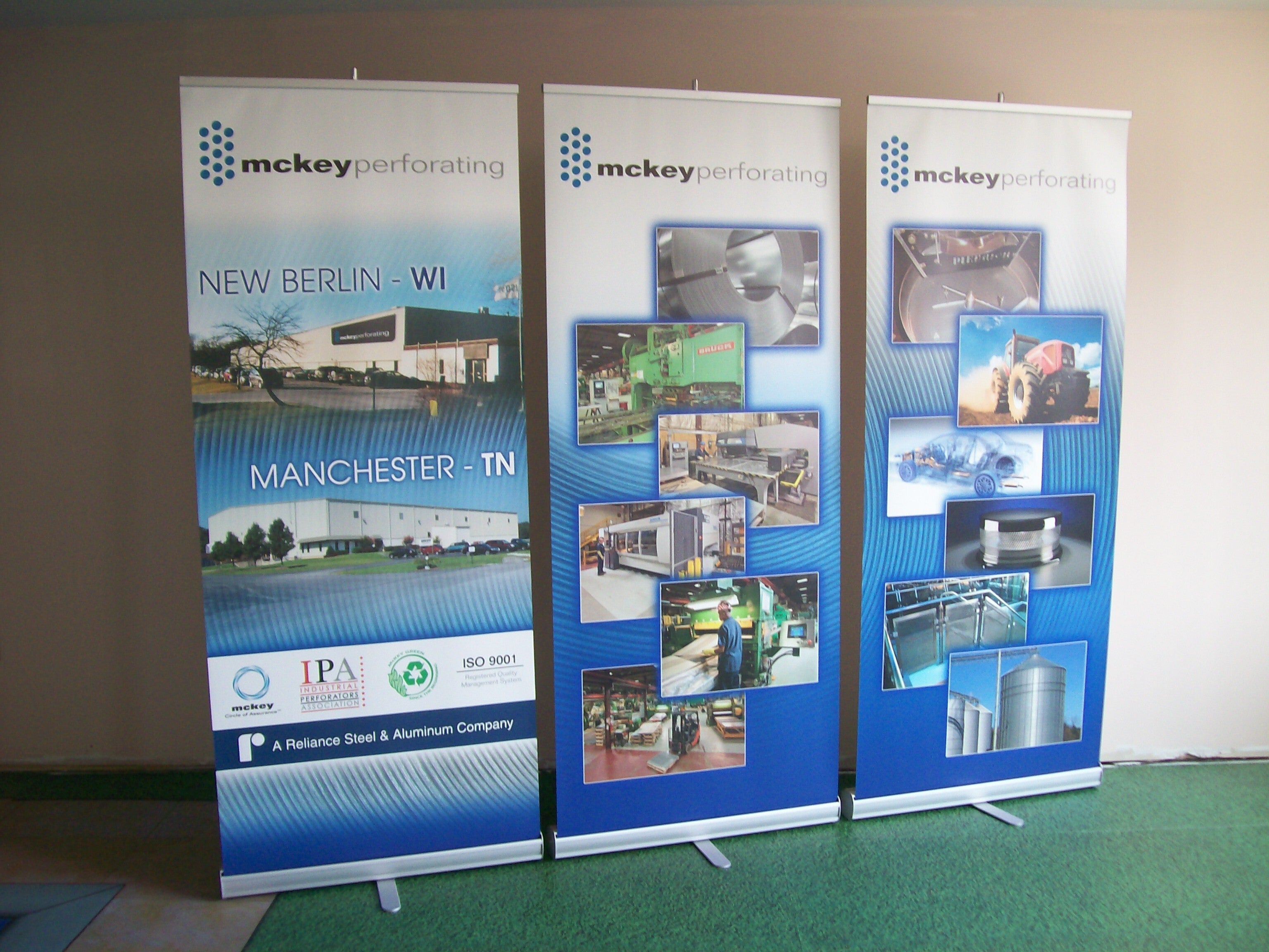 RETRACTABLE BANNER STANDS by Signarama Milwaukee