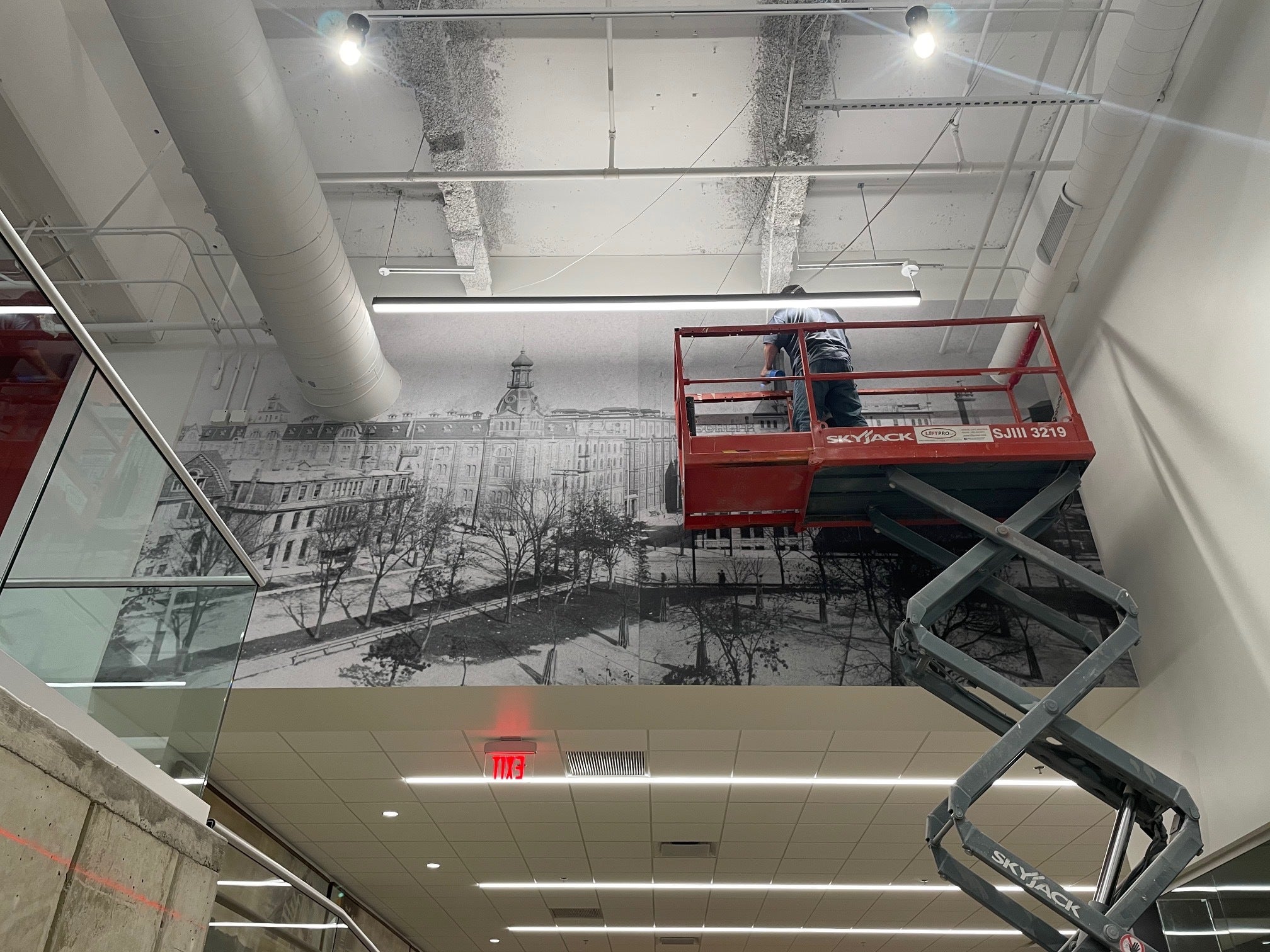 WALL GRAPHICS by Signarama Milwaukee