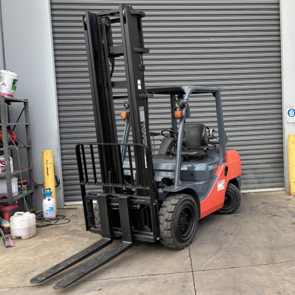 Used Toyota LPG Forklift #2015