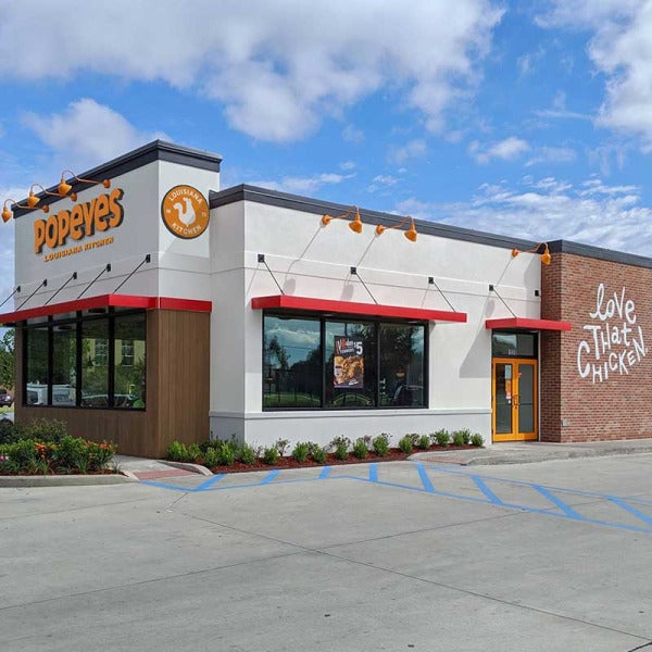 Fast Food Giants Embrace Technological and Dietary Innovations in Race to Serenade Evolving Consumer Tastes
