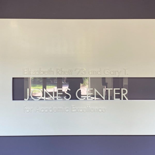 Agnes Scott Dimesional Letters Reinstallation 1