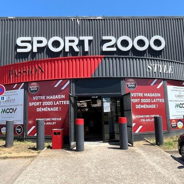 VITROPHANIE STICKER POUR MAGASIN DE SPORT A LATTES