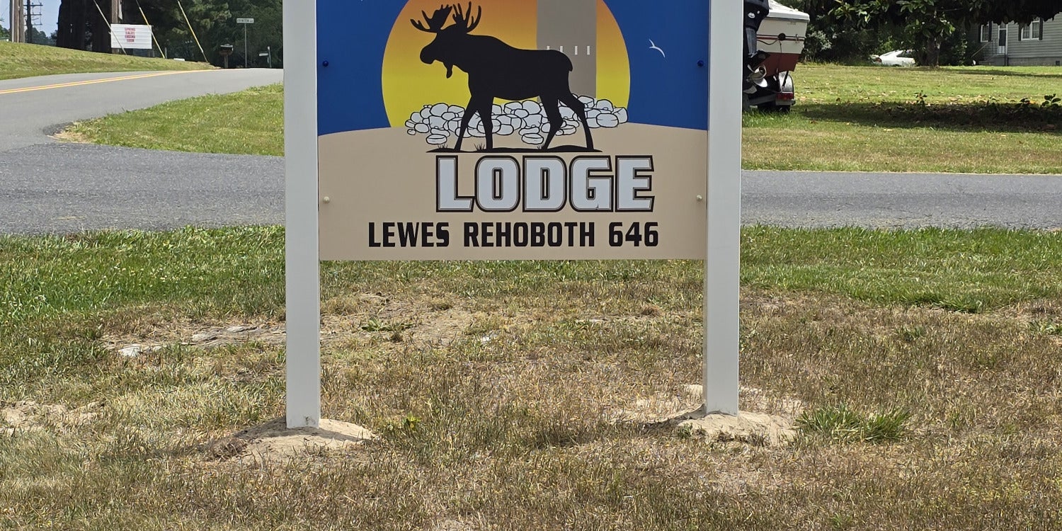 Custom Outdoor Signs for Business