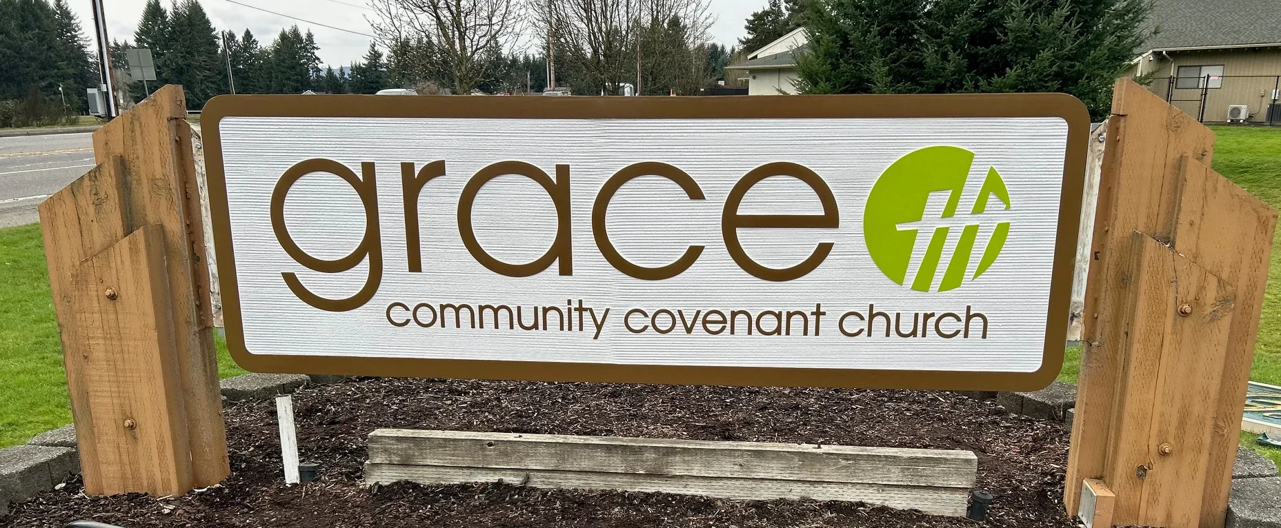 Freestanding & Standalone Signs