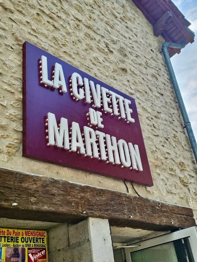 enseigne en zone Bâtiments de France