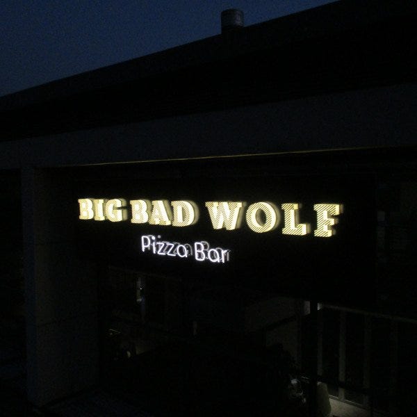 3D illuminated letters and neon