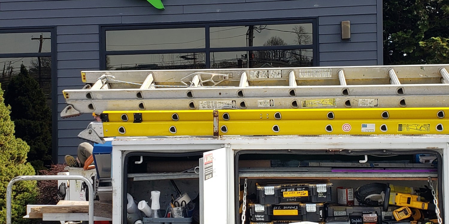 Building & Commercial Signs