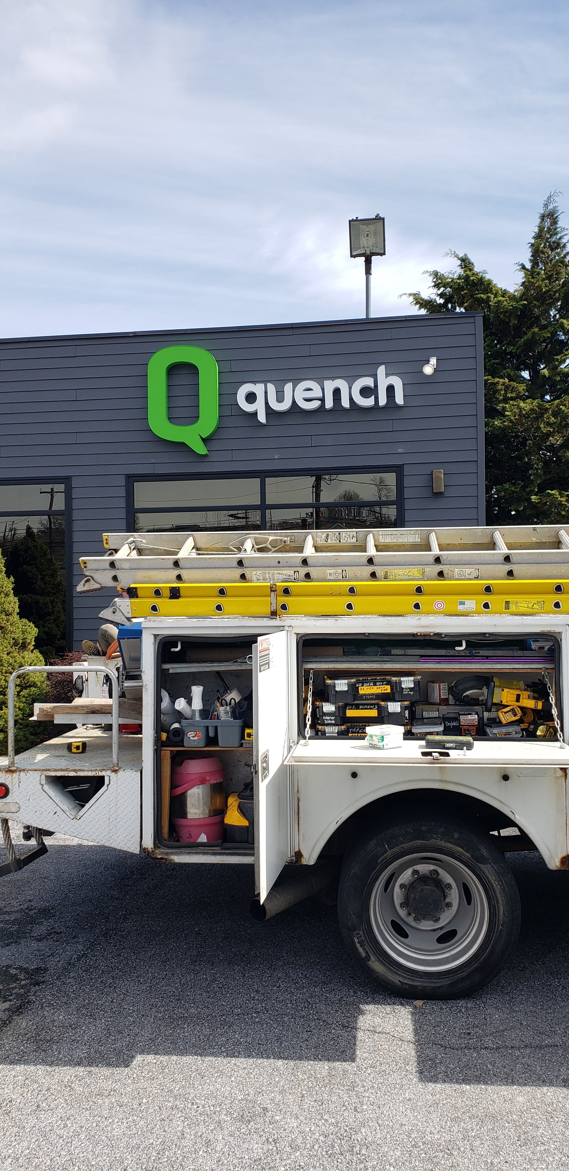 Building & Commercial Signs