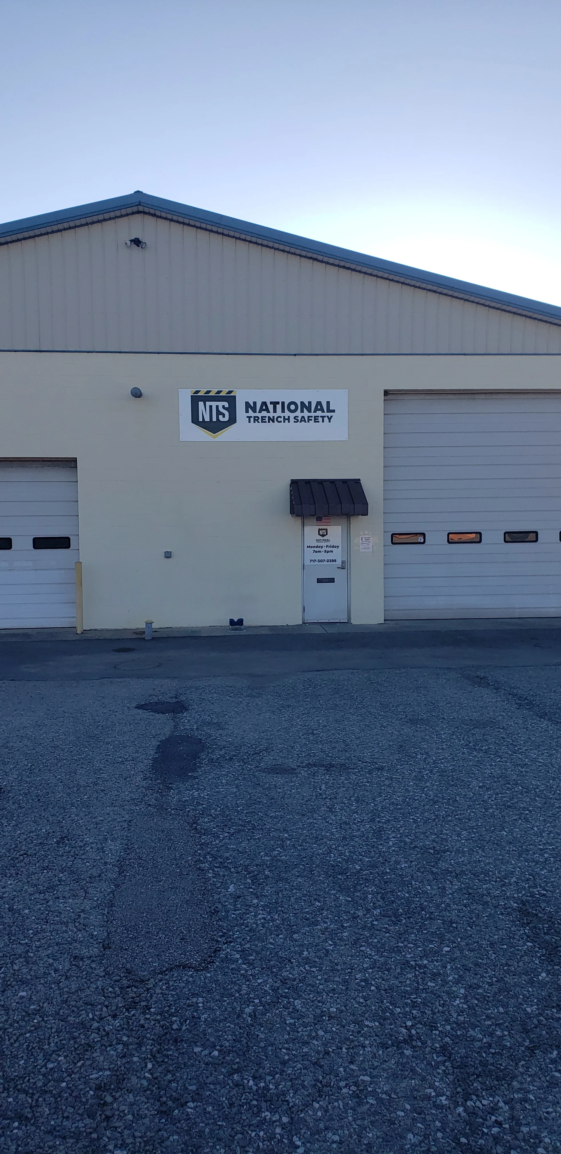 Building & Commercial Signs
