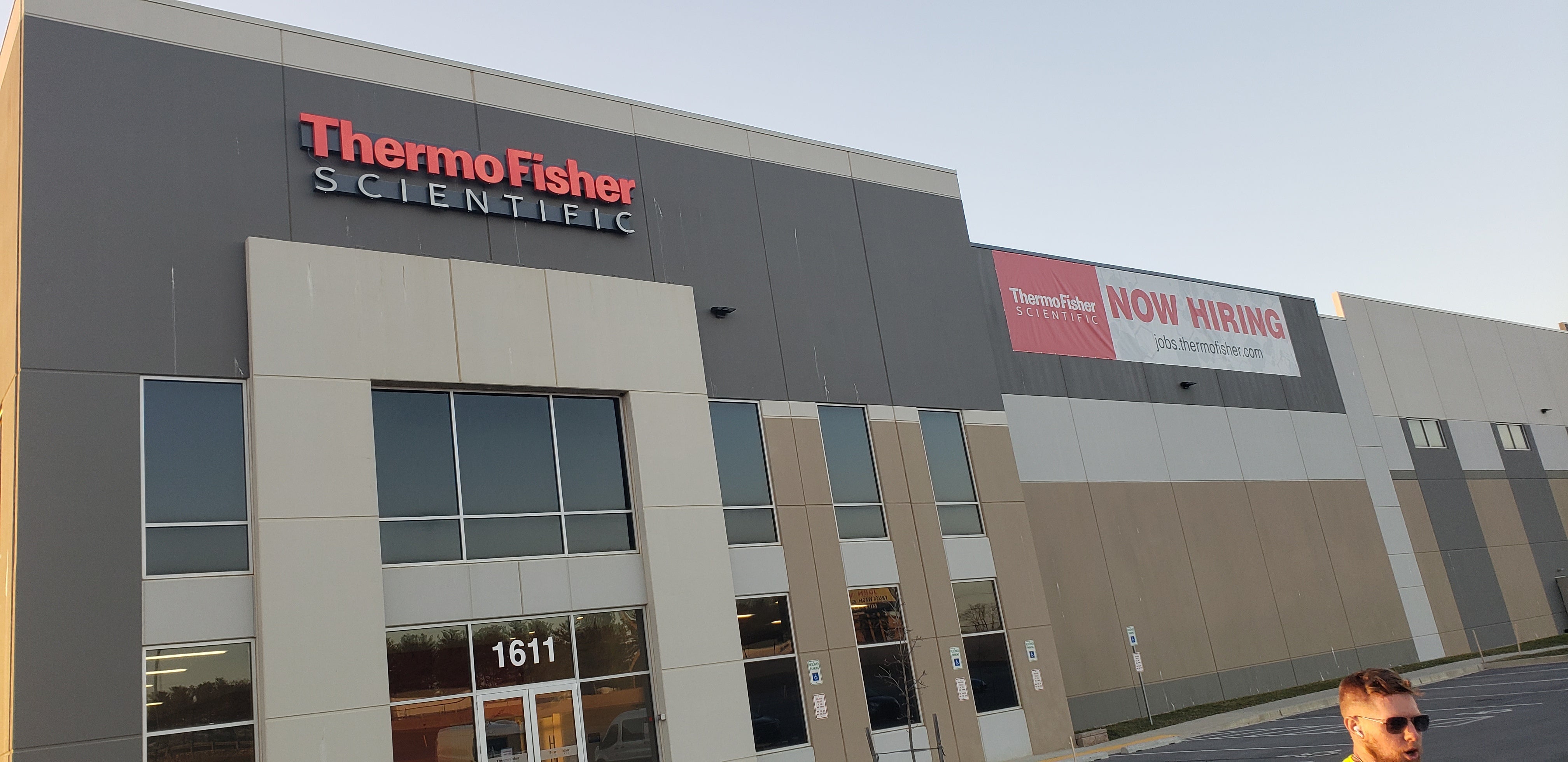 Building & Commercial Signs