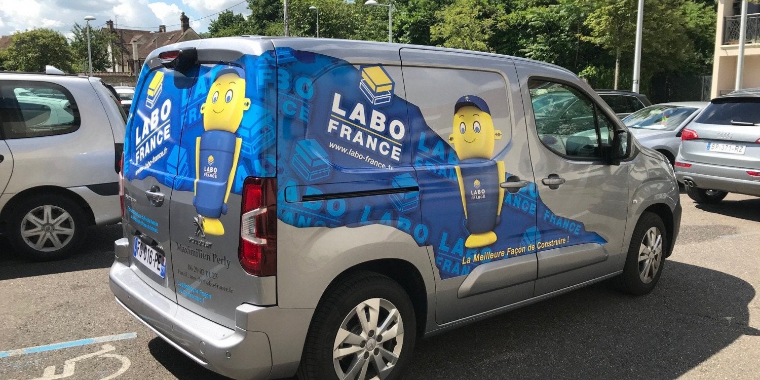 Lettrage voiture