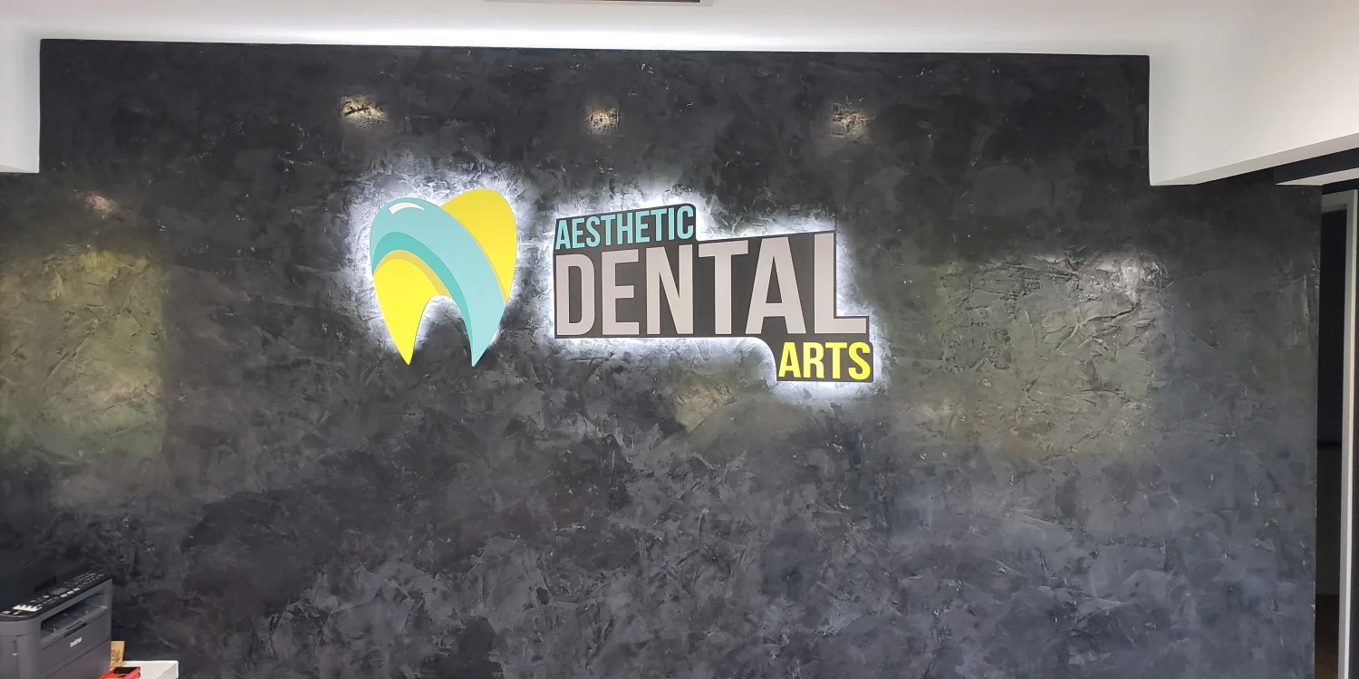Illuminated & Lighted Signs