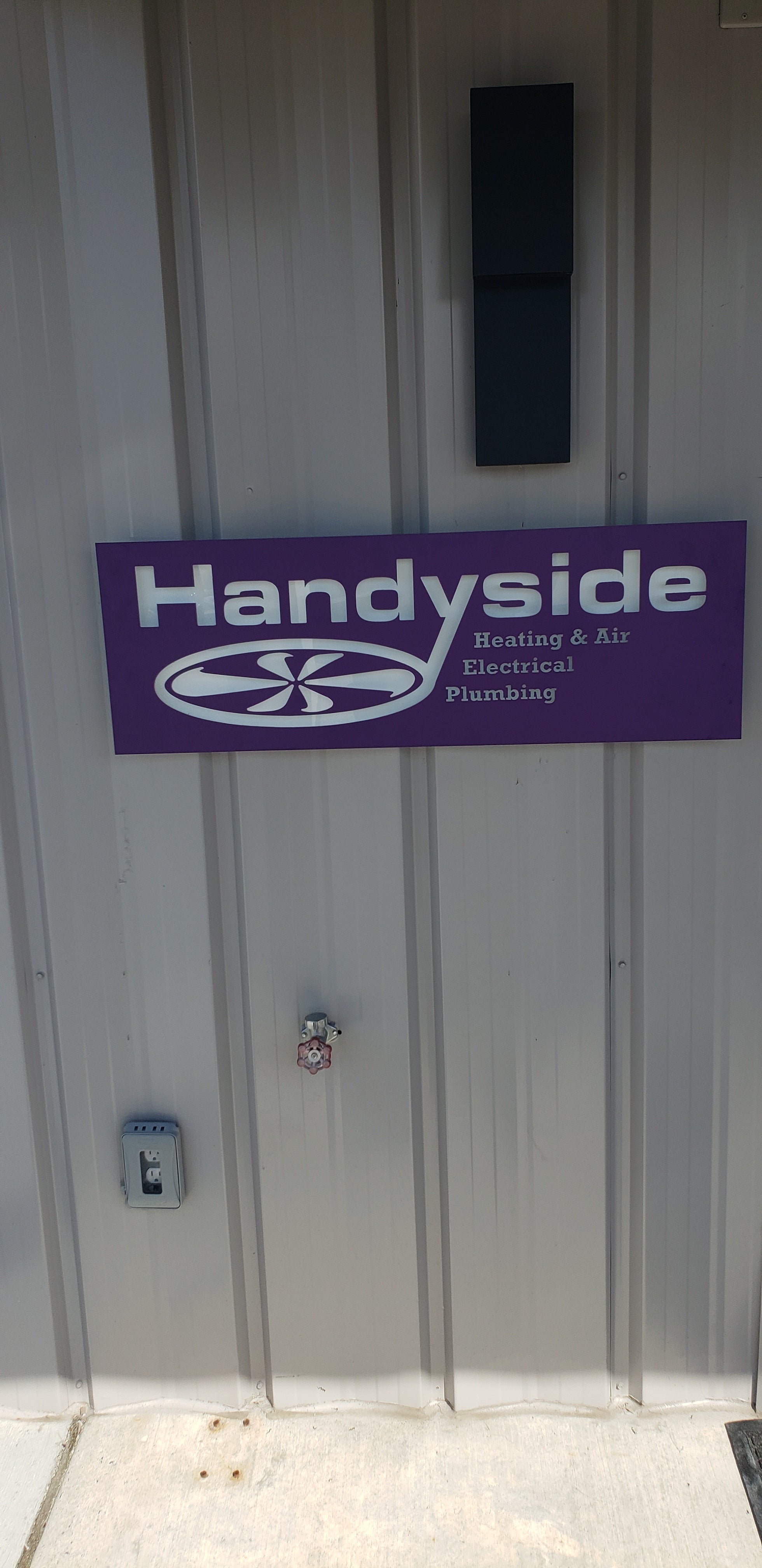 Building & Commercial Signs
