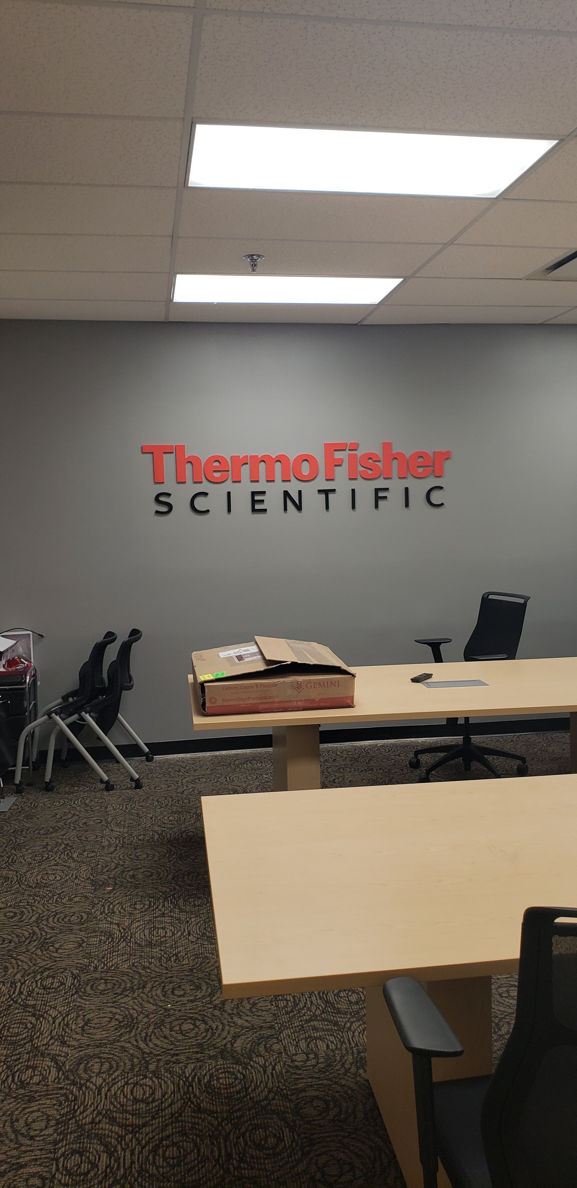 Business & Company Signs