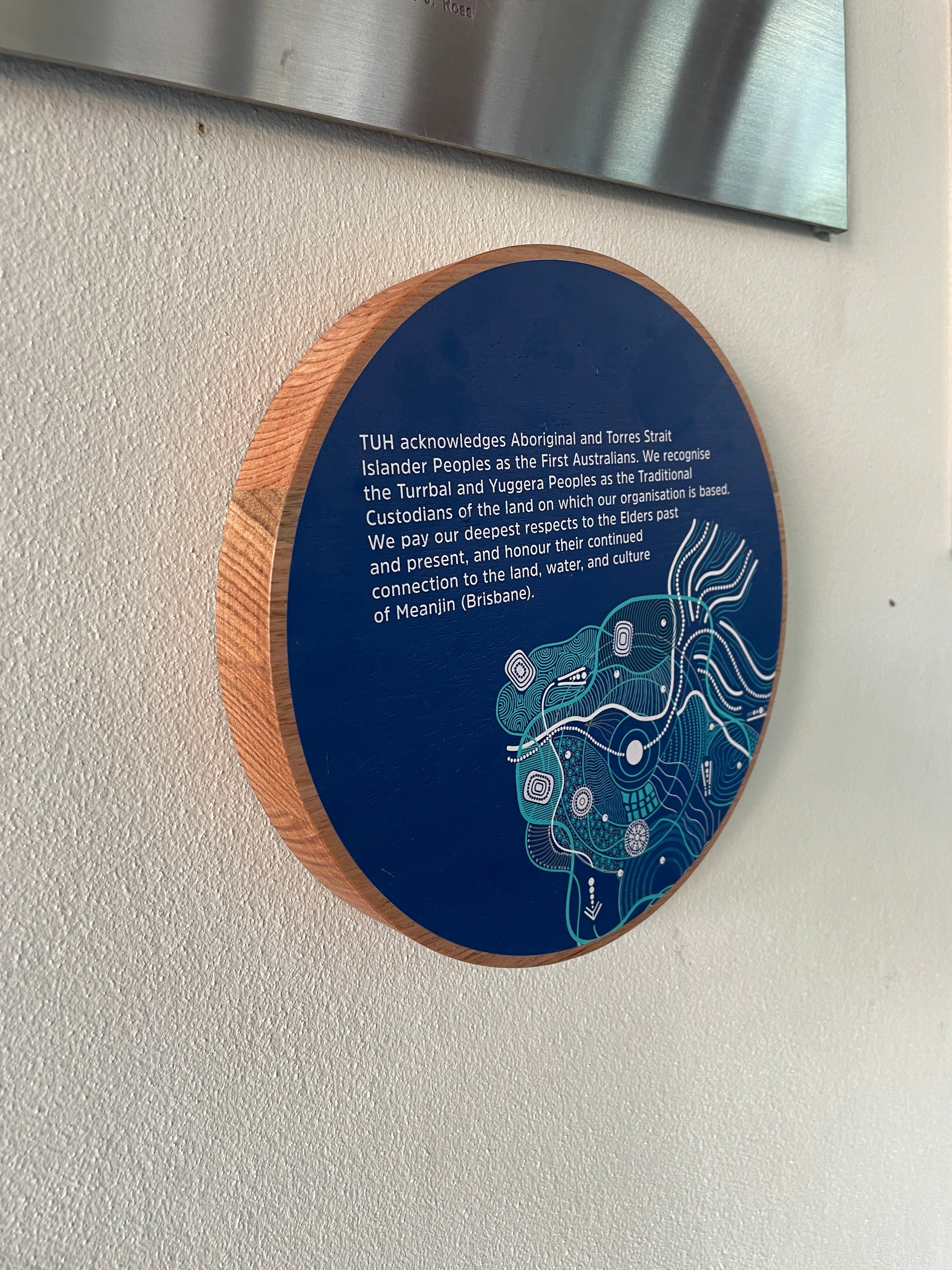 The most appropriate commemorative plaques