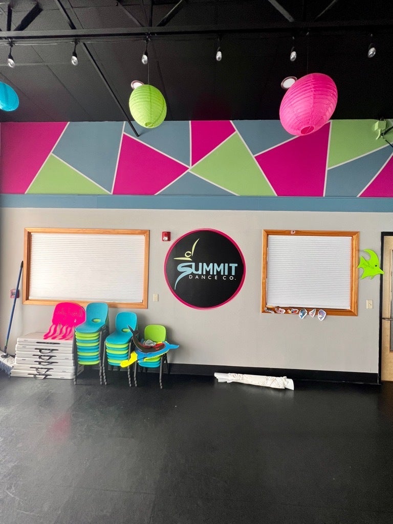 Wall Graphics Create An Environment That Makes You Want to Dance - Summit Dance, Redmond, WA