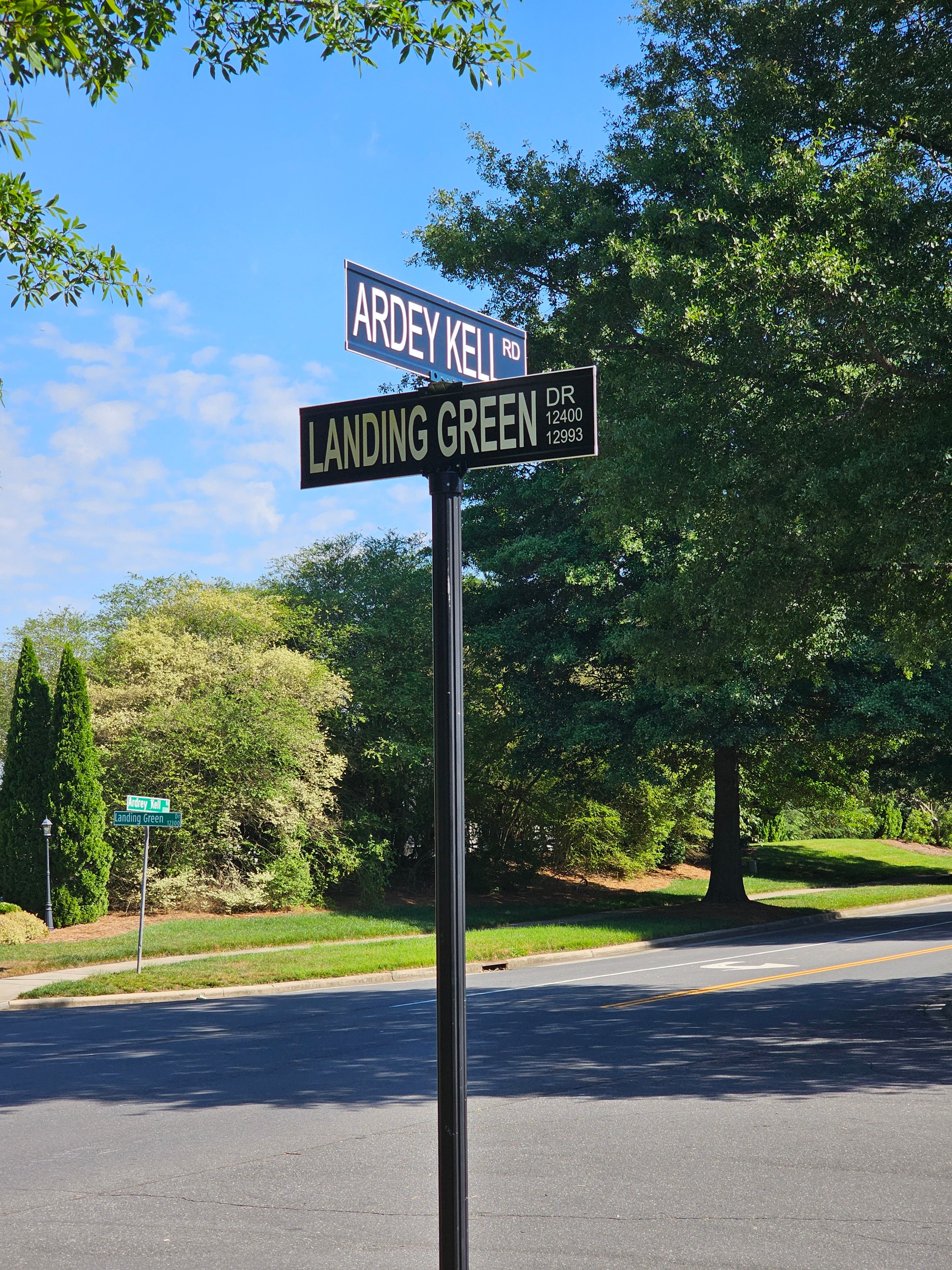 Neighborhood Road Signs Available