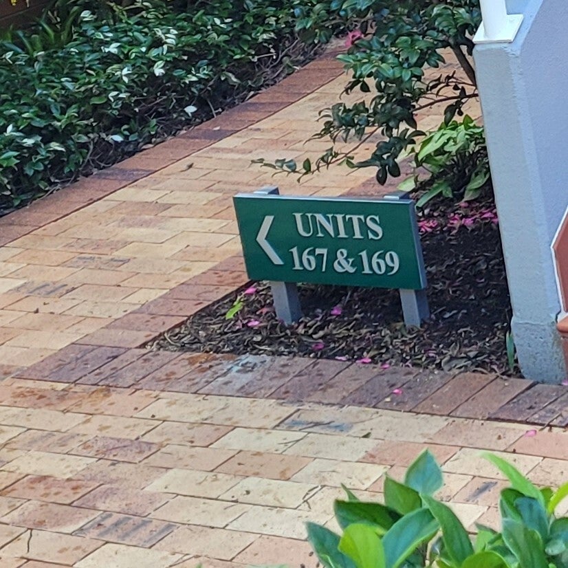 Are your customer or visitors getting lost? Need a wayfinding or directional sign.
